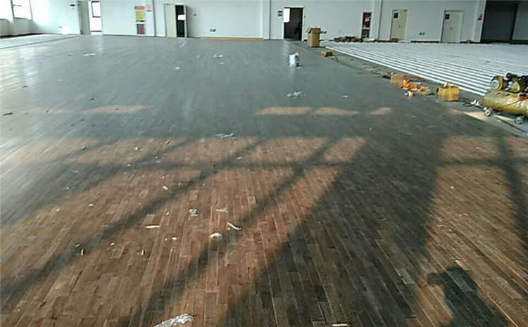 楓木運動籃球地板怎么保養?