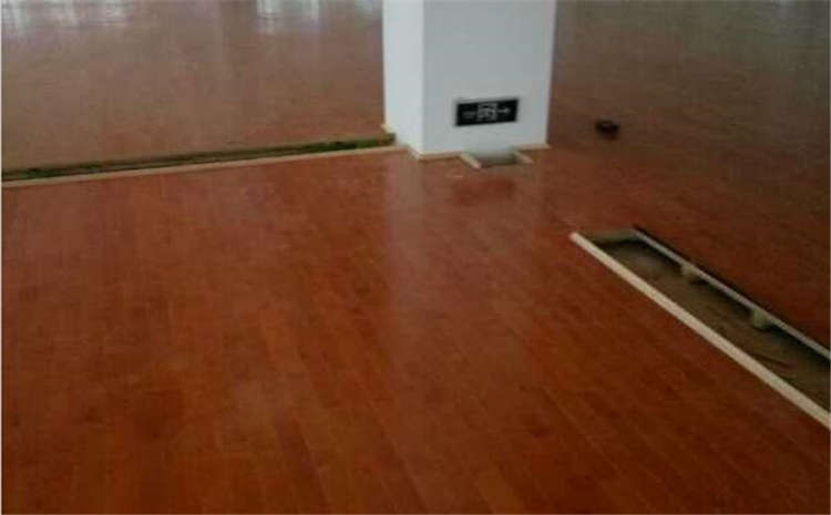 西藏硬木企口實(shí)木運(yùn)動(dòng)地板是多少錢