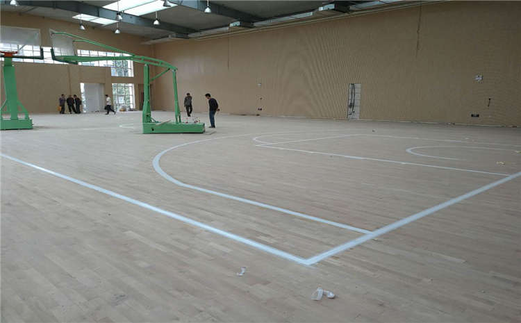 常用的實木運動地板施工