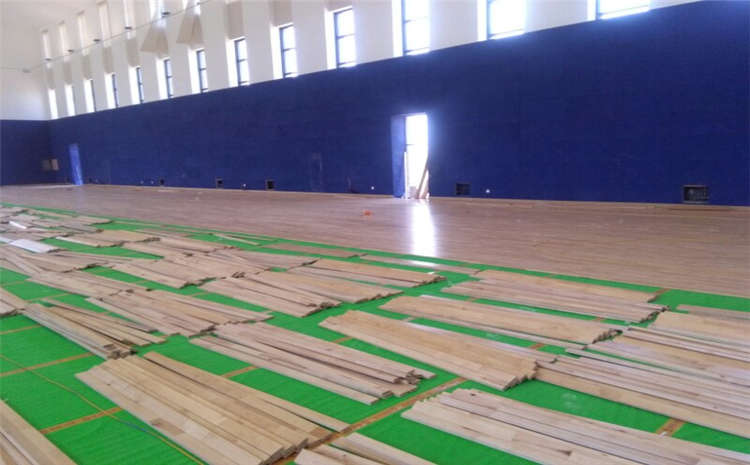 貴州硬木企口實(shí)木運(yùn)動地板廠家報價