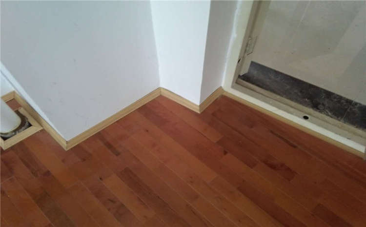 專用籃球館地板價格是多少