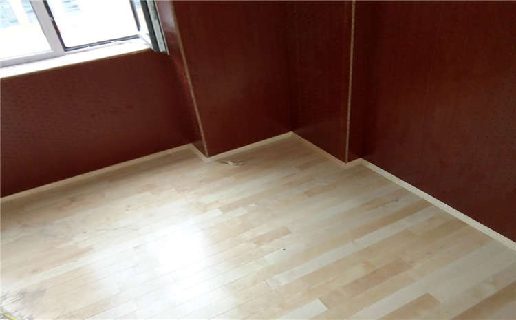 五角楓木地板籃球場造價是的多少？