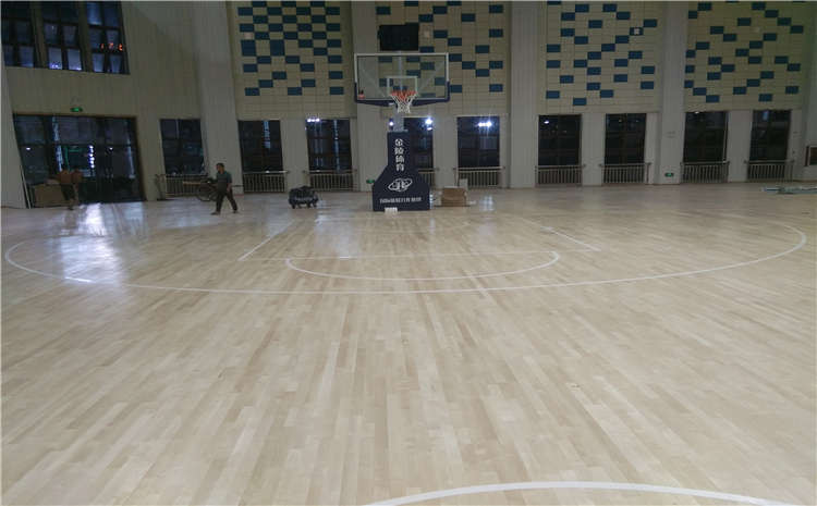 青海楓木實木運動地板翻新