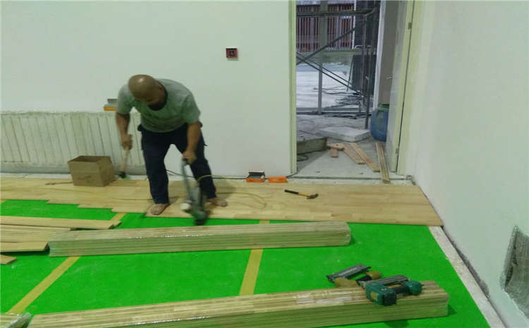 俄勒岡松風雨操場運動地板廠家哪家好?